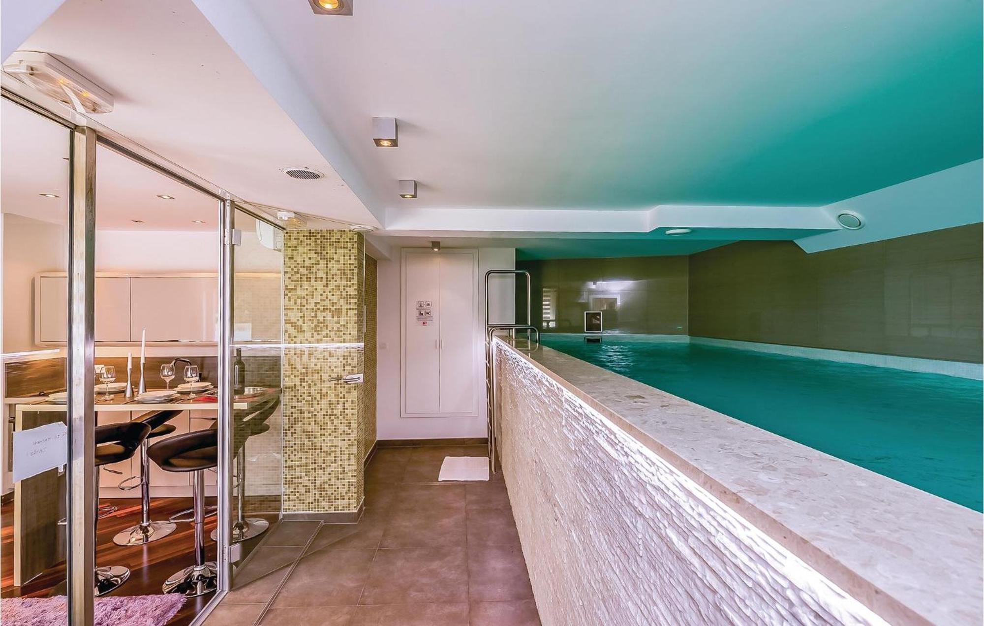 2 Bedroom Lovely Apartment In Crikvenica Exterior photo